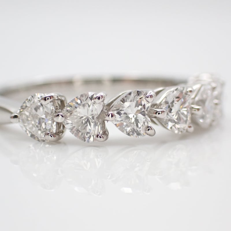 PT900ダイヤモンド 1.080ct ハートシェイプ7pcs ハーフエタニティ