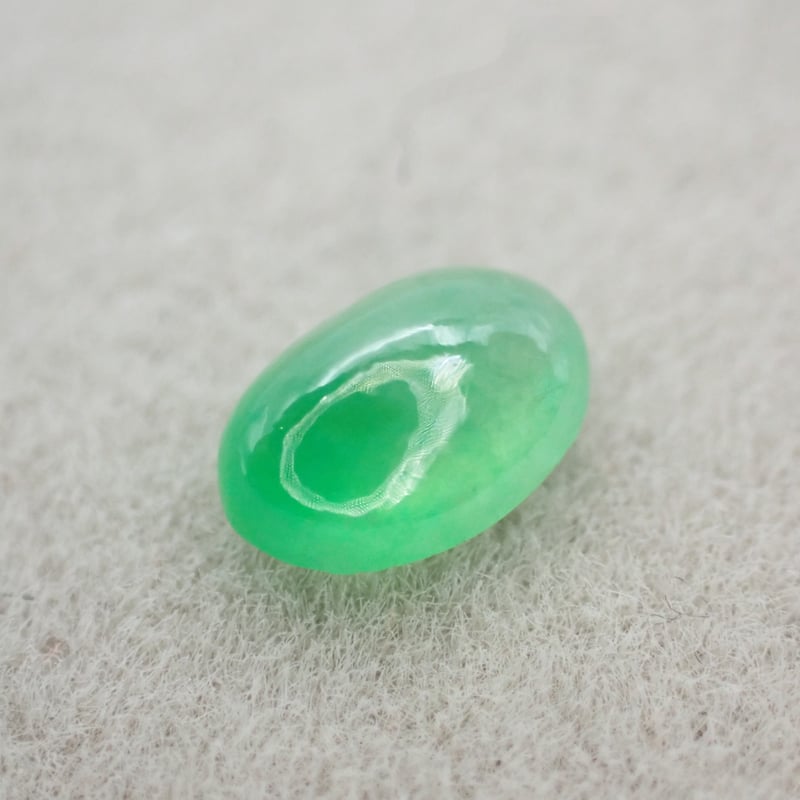 透明度高！】ミャンマー産 翡翠 0.324ct 5.2×3.5mm オーバル