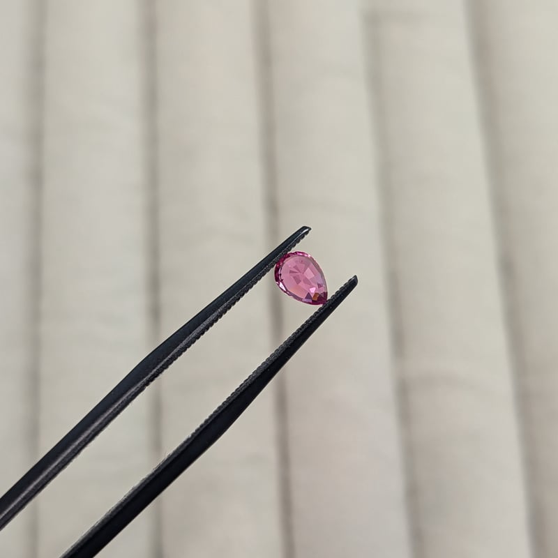 ピンクスピネル 0.52ct 5.28×3.70mm ペアシェイプ ルース | 鈴木屋byJO