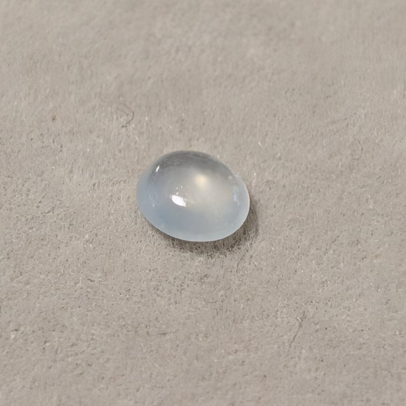 氷翡翠 0.345ct 4.8×4.2mm カボションカット ルース ミャンマー産
