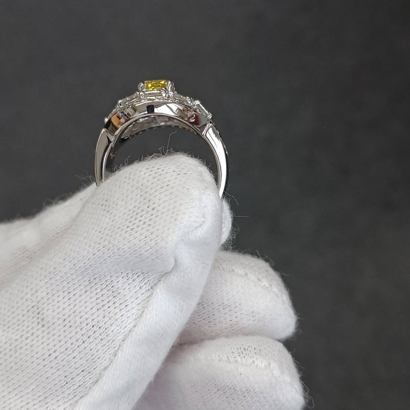 CGL鑑定書付】PTイエローダイヤモンド 1.00ct FANCY VIVID YELLOW