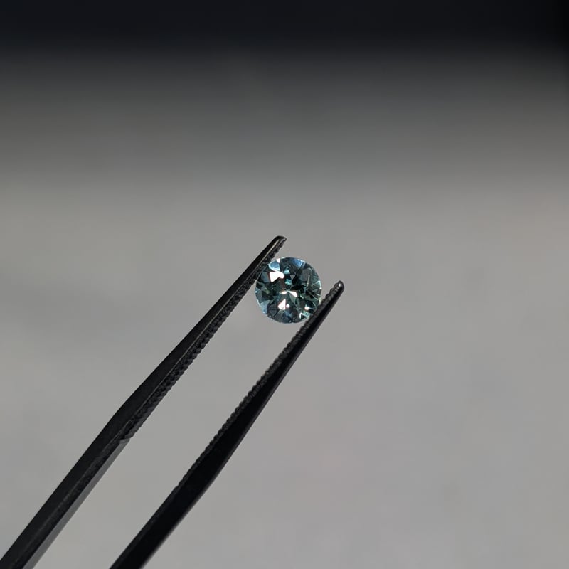 モンタナサファイア 0.59ct 4.92mm ラウンドカット ルース | 鈴木屋