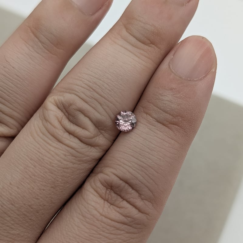 マラヤガーネット 0.66ct 5.18mm ラウンドカット ルース | 鈴木屋byJOA