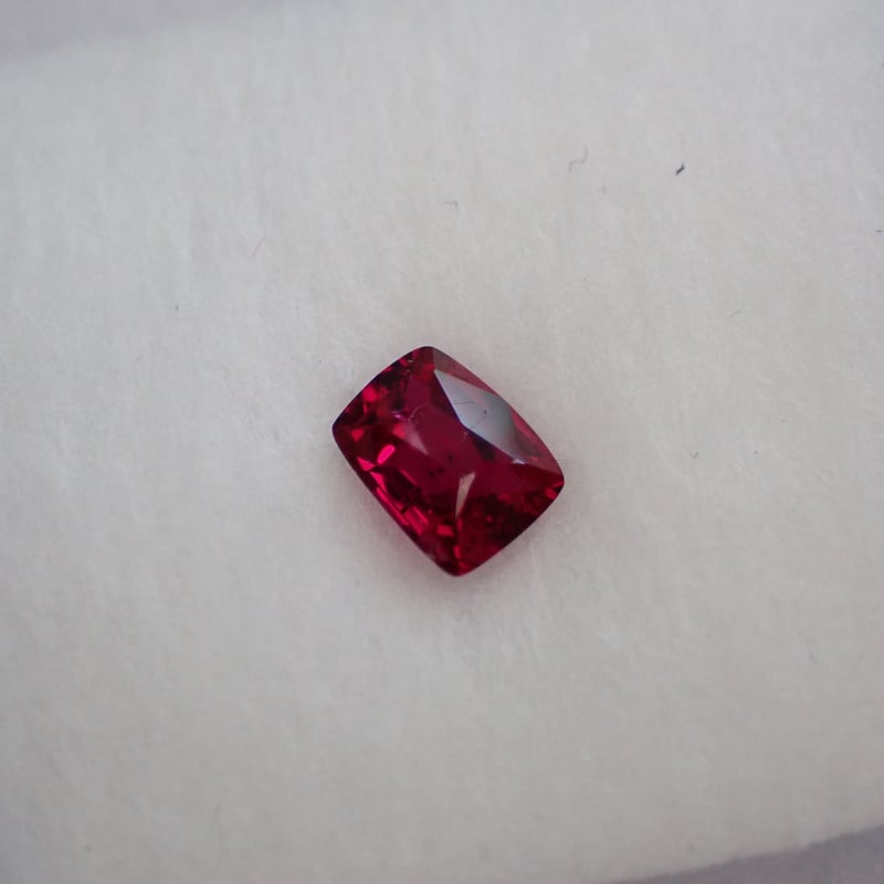 AIGS鑑別書】非加熱ピジョンブラッドルビー 0.32ct 4.39×3.41×2.37mm