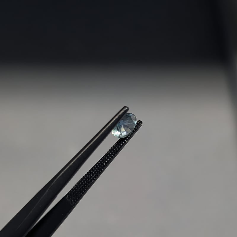 モンタナサファイア モンタナサファイア 0.65ct 5.04mm ラウンドカット ルース | 鈴木屋