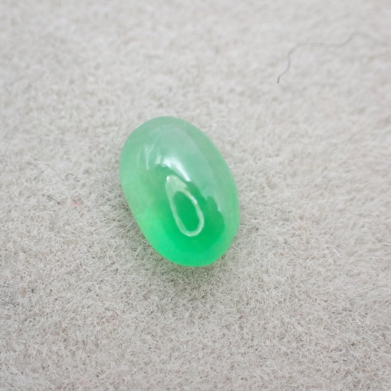 透明度高！】ミャンマー産 翡翠 0.324ct 5.2×3.5mm オーバル
