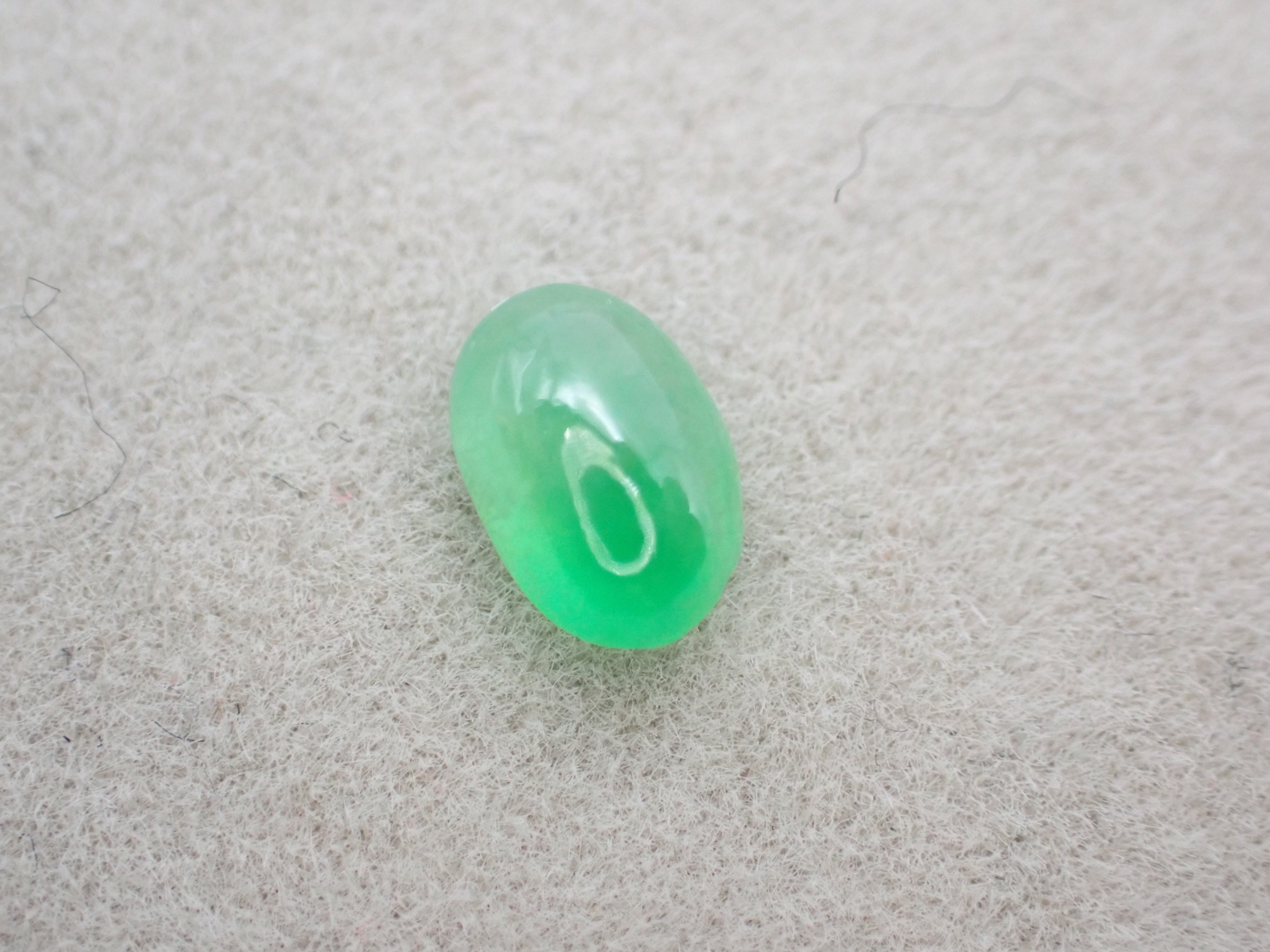 透明度高！】ミャンマー産 翡翠 0.324ct 5.2×3.5mm オーバル