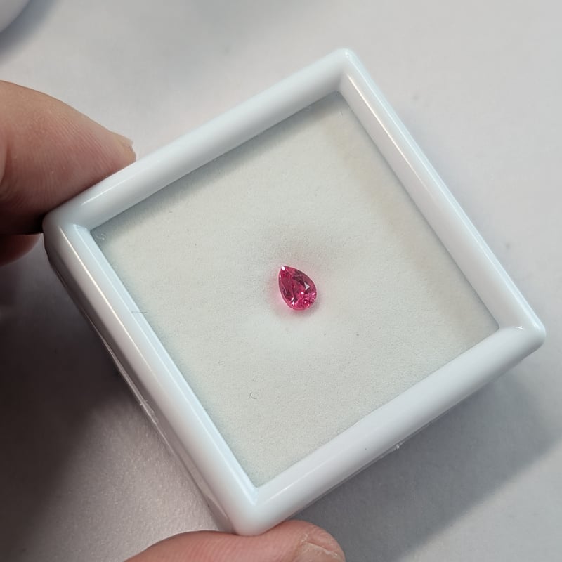 ピンクスピネル 0.52ct 5.28×3.70mm ペアシェイプ ルース | 鈴木屋byJO