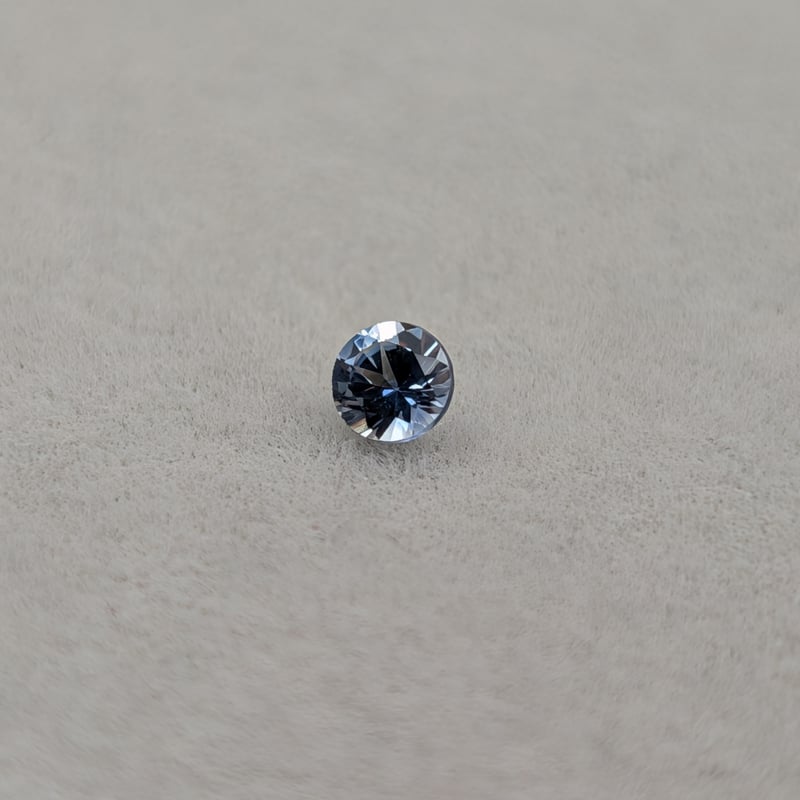 モンタナサファイア 0.15ct 3.2mm ラウンドカット ルース | 鈴木屋