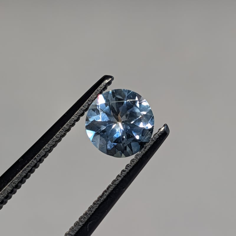 モンタナサファイア 0.52ct 4.98mm ラウンドカット ルース | 鈴木屋