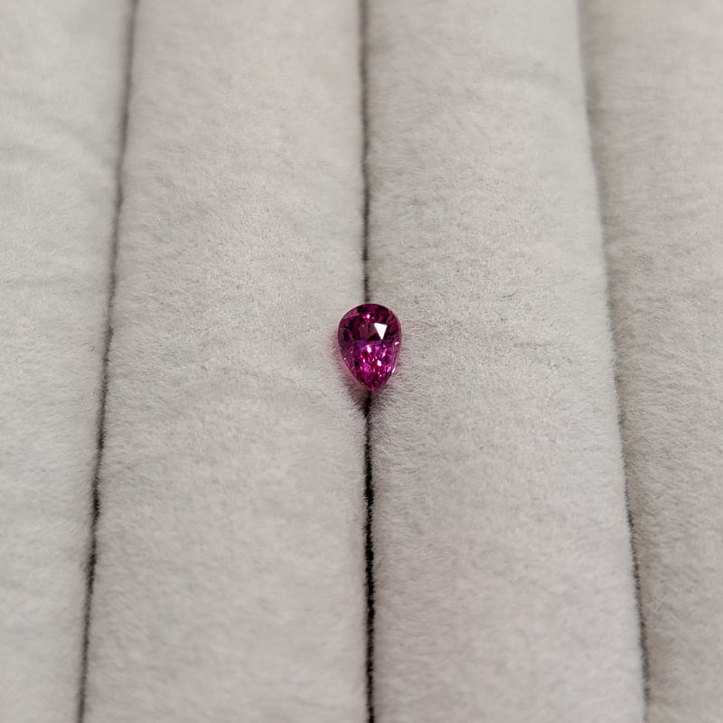 ピンクスピネル 0.52ct 5.28×3.70mm ペアシェイプ ルース | 鈴木屋byJO