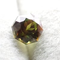 スフェーン 0.52ct 4.7mm オクタゴンカット ルース