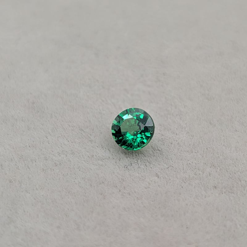 グリーンガーネット 0.24ct 3.62mm ラウンドカット ルース | 鈴木屋