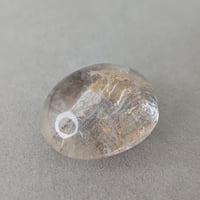 にぎにぎサイズ ガーデンクォーツ 58.70ct オーバルカボション ルース
