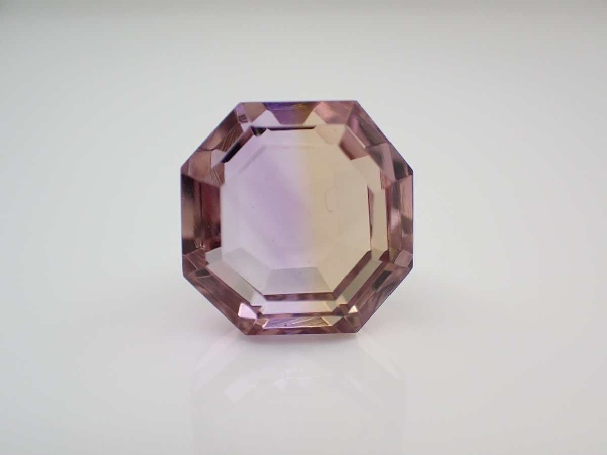 アメトリン 15.14ct 13.59×13.49mm オクタゴナルカットルース | 鈴木屋b