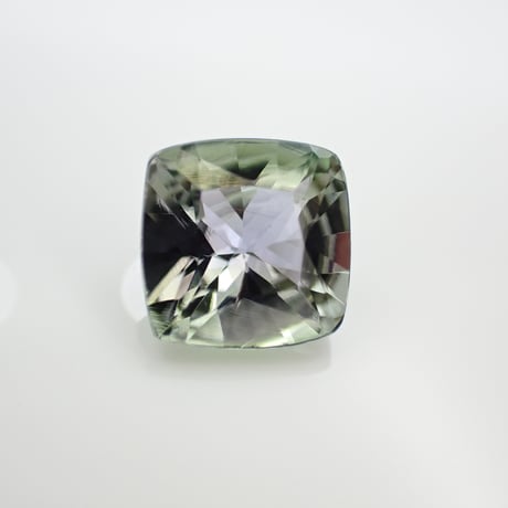 ゾイサイト 1.31ct 6.48×6.43mm クッション カット ルース