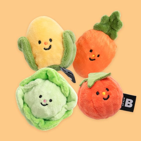 《BITE ME》野菜畑ボールおもちゃ（2個セット）