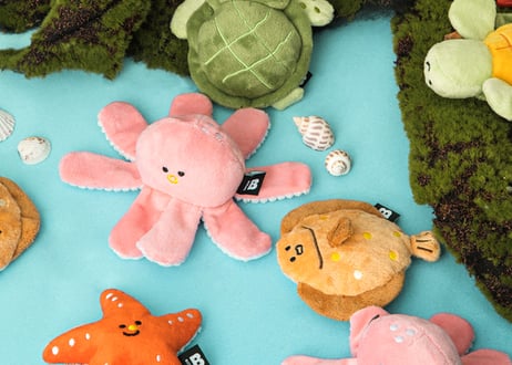 《BITE ME》海のお友だちおもちゃ