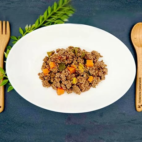 《鹿肉工房》お肉と野菜のキーマカレー風