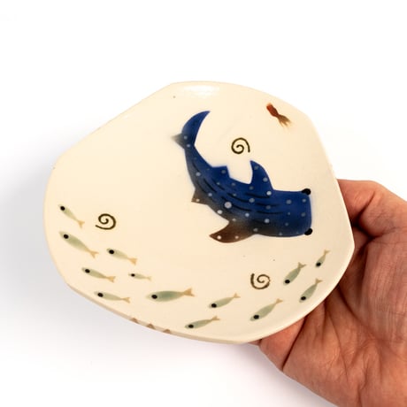 笠間焼 陶工房＜雲＞ ジンベイザメ ケーキ皿 / Cloud Whale Shark Plate