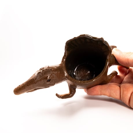 【恐竜図鑑 No.01】スピノサウルスの花入れ（Spinosaurus Dinosaur Ceramic Vase）｜陶芸家 はらかおり