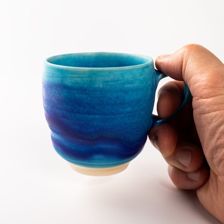 安曇野｜トルコ青マグカップ【樽型】｜グラデーション｜本間友幸 / Azumino Turquoise Blue Barrel Mug