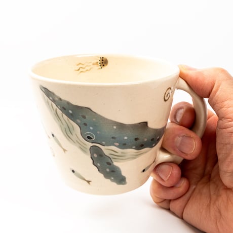 笠間焼 陶工房＜雲＞ クジラ マグカップ / Cloud Whale Mug