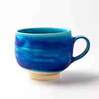 安曇野｜トルコ青マグカップ【丸型】｜グラデーション｜本間友幸 / Azumino Turquoise Blue Round Mug