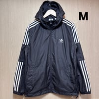T1032 アディダスオリジナルス　ナイロンジャケット