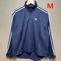 D1035 アディダスオリジナルス　トラックトップ