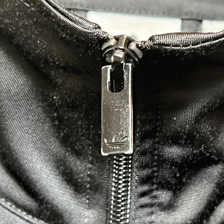 D1014 アディダスオリジナルス　トラックジャケット