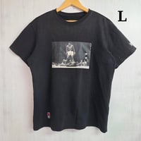 Y998 NEW ERA Tシャツ