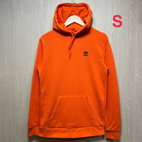 D946 アディダスオリジナルス　パーカー
