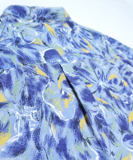 90s Oil Painted Abstract Rayon Shirt / size L