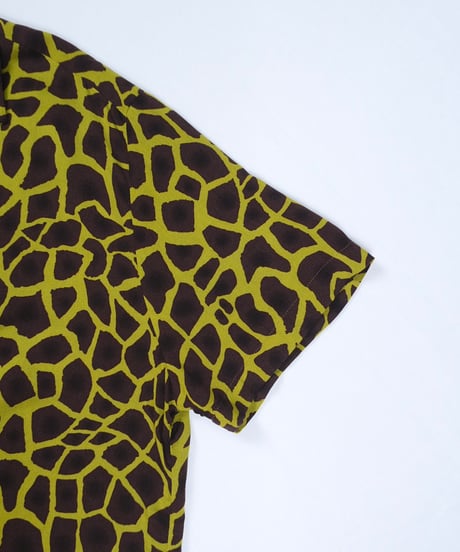 Giraffe Print Short-Sleeved Rayon Shirt
