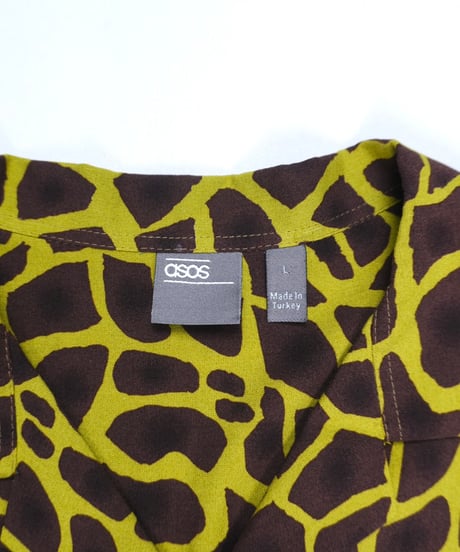Giraffe Print Short-Sleeved Rayon Shirt