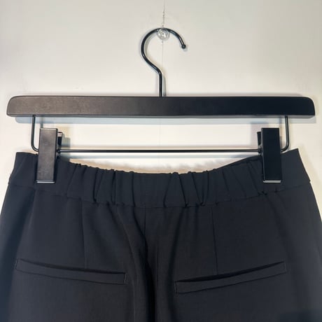 バックゴム センタープレスセミフレアパンツ