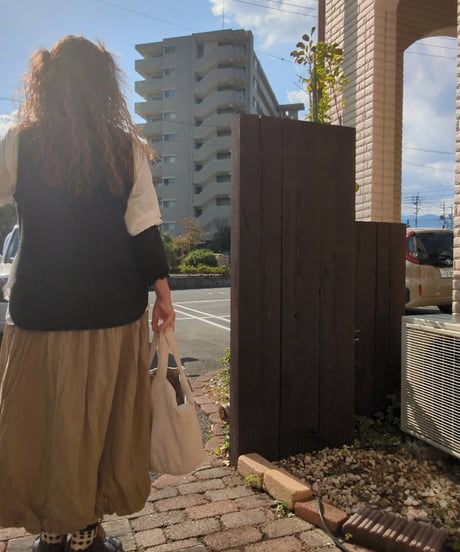 えりそでフリルカットソー