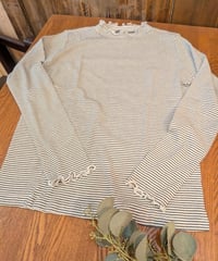 リブタートルカットソー