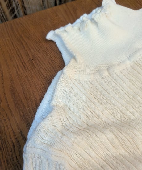 コットンリブニットえりそでメロータートル　（旧）