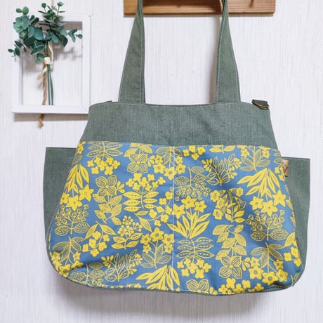荷物多い方にぴったり☆大容量3wayバッグ☆3way70NordicoFlowerGardenセージ☆荷物の量で持ち方や形が変わる！
