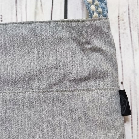 水筒が縦に入る！☆大きいバッグは持ちたくないけど荷物も入れたくて～☆スクエアバッグSS06竺グレー☆肩掛け・斜め掛け2way