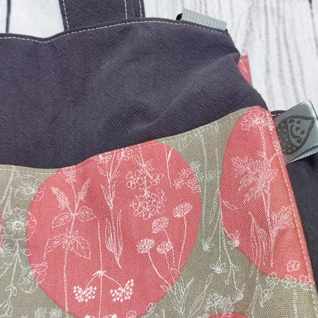 荷物多い方にぴったり☆大容量3wayバッグ☆3way72Bigdot＆BotanicalグレーXコーラルピンク☆荷物の量で持ち方や形が変わる！