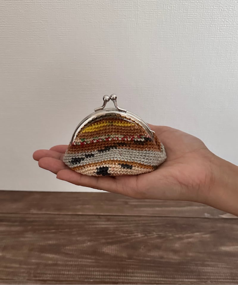 かぎ針編みのがま口ポーチ｜001 | cocorita | ハンドメイド