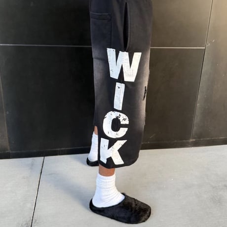 WICK SWEAT SHORTS (BLACK N WHITE)