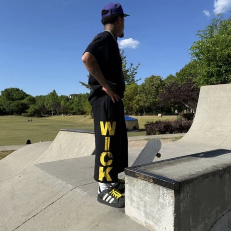 WICK SWEAT SHORTS (BLACK N YELLOW)