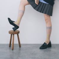 思いやり大事ソックス。透明な灰色（黄色）