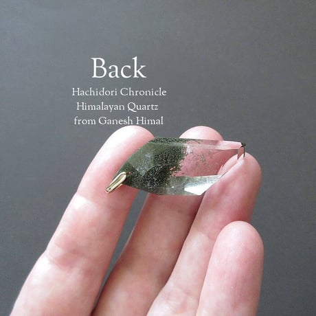 クローライト入り / ガネーシュヒマール産ヒマラヤ水晶 結晶カットペンダントトップ [pt-3052]