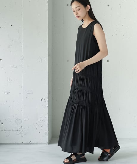 アシンメトリーシャーリングワンピース