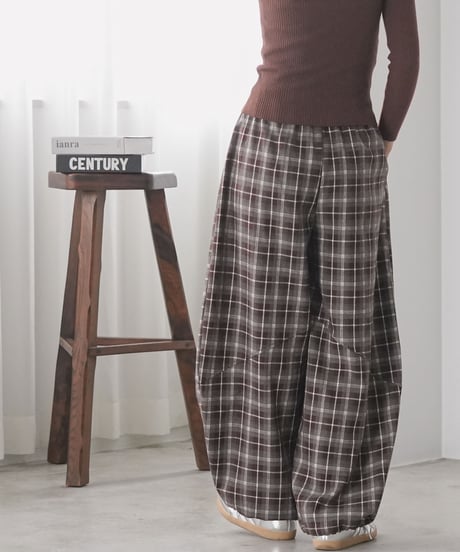 ネルチェック素材ワイドカーブパンツ